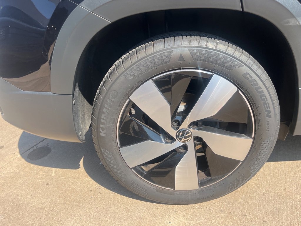 Used 2024 Volkswagen Taos S image 17