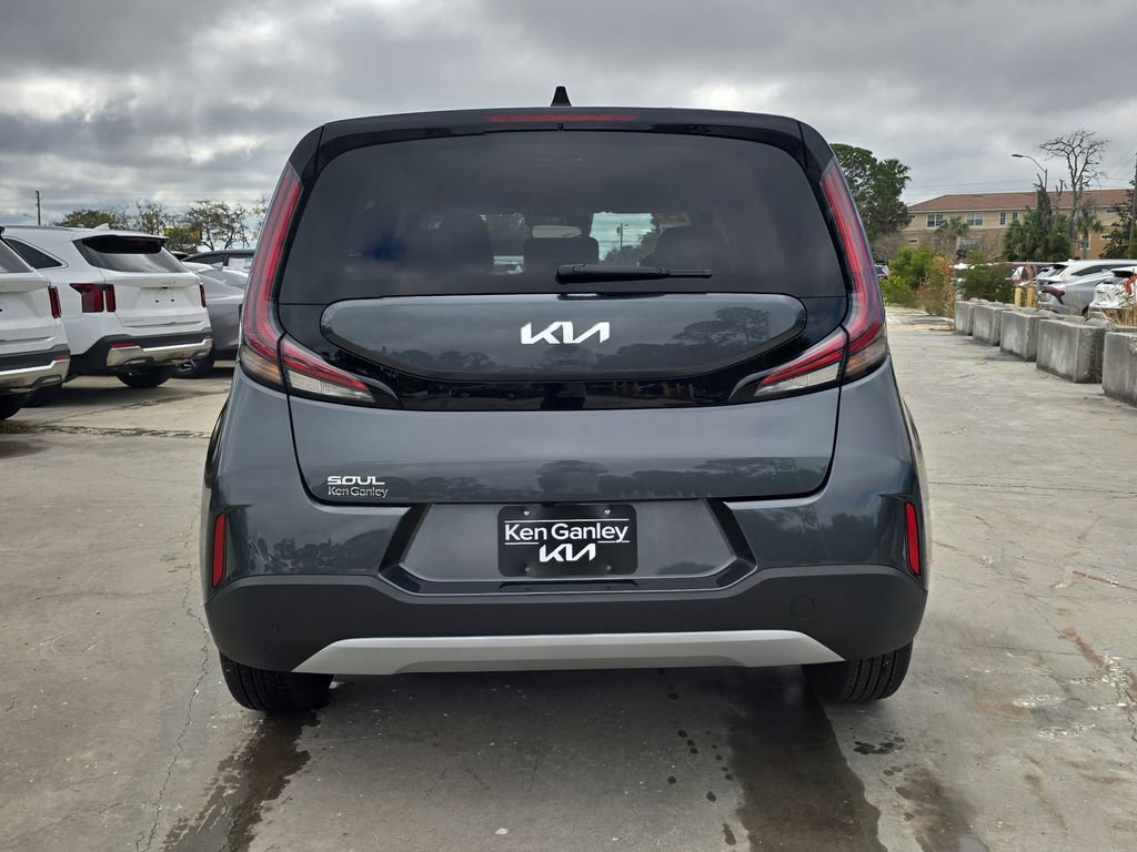 Certified 2025 Kia Soul LX image 7