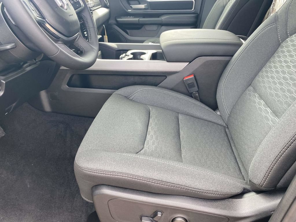 New 2026 RAM 1500 Big Horn AWD/4WD image 13