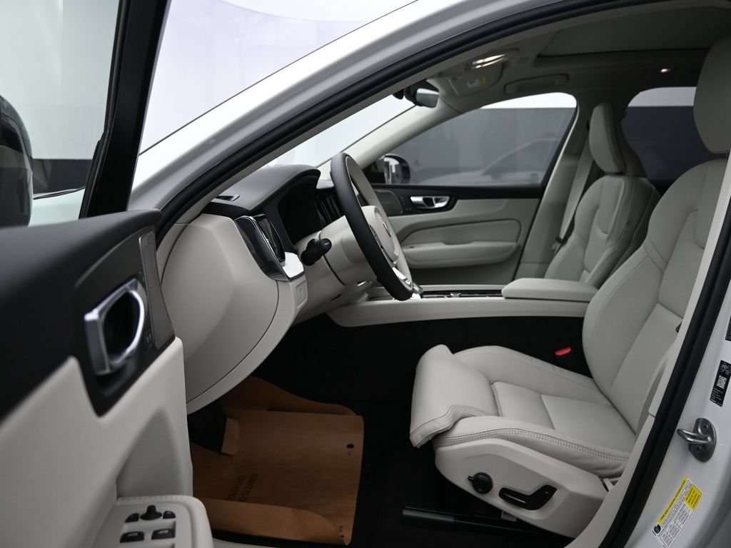 New 2026 Volvo XC60 B5 Ultra w/ Climate Package AWD/4WD image 11