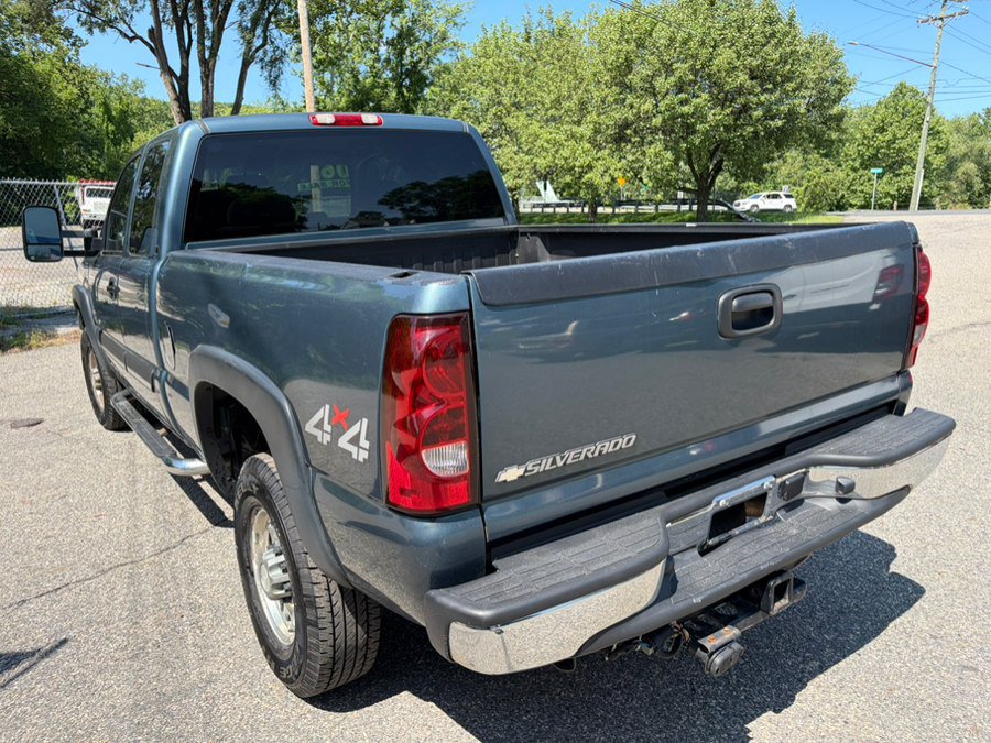 Used 2006 Chevrolet Silverado 2500 LT w/ Heavy-Duty Power Package AWD/4WD image 11