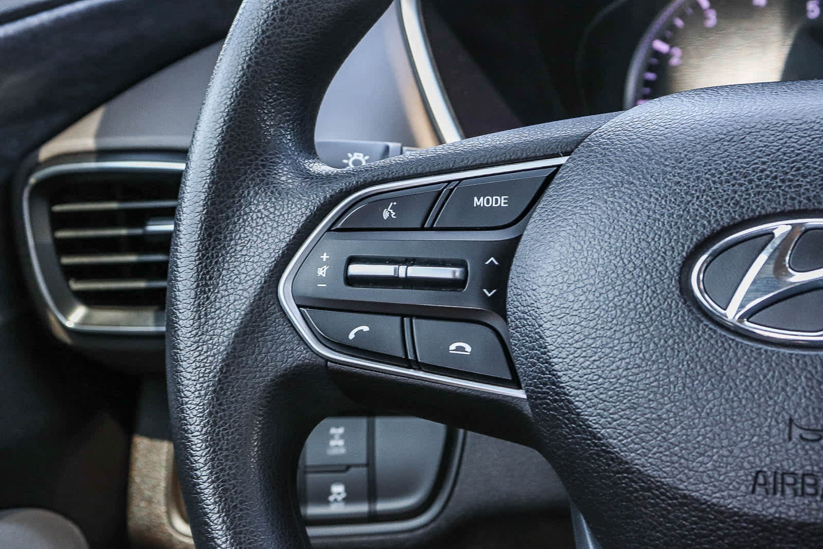 Used 2019 Hyundai Santa Fe SE AWD/4WD image 21