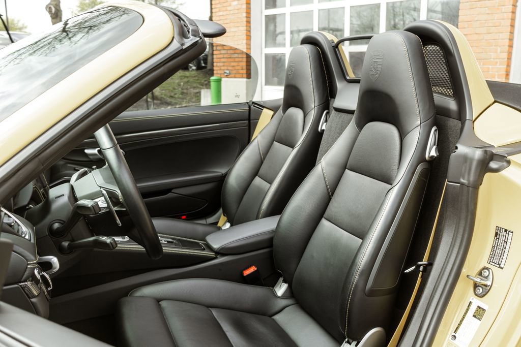 Used 2023 Porsche 718 Boxster S RWD image 6