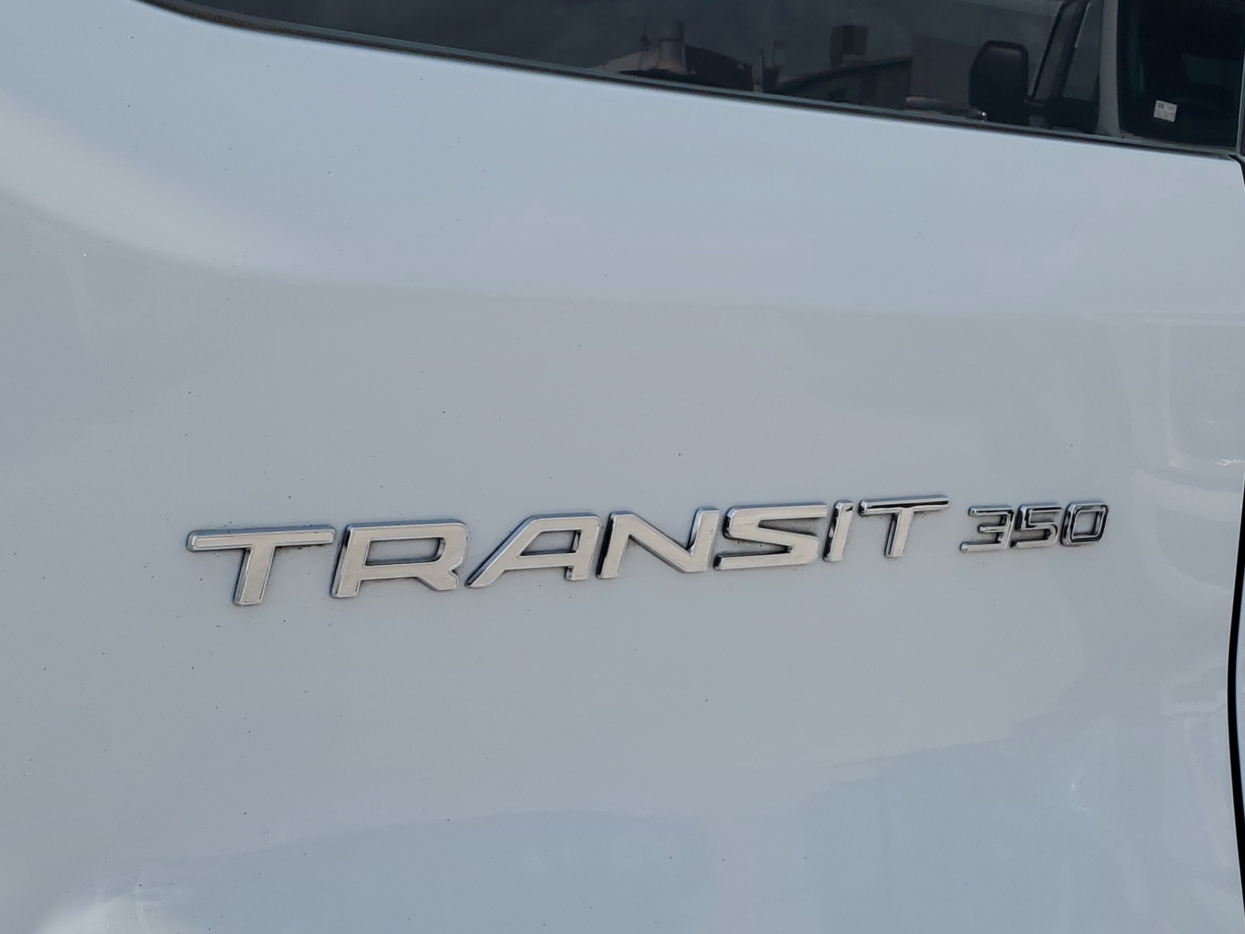Used 2020 Ford Transit 350 XL image 7
