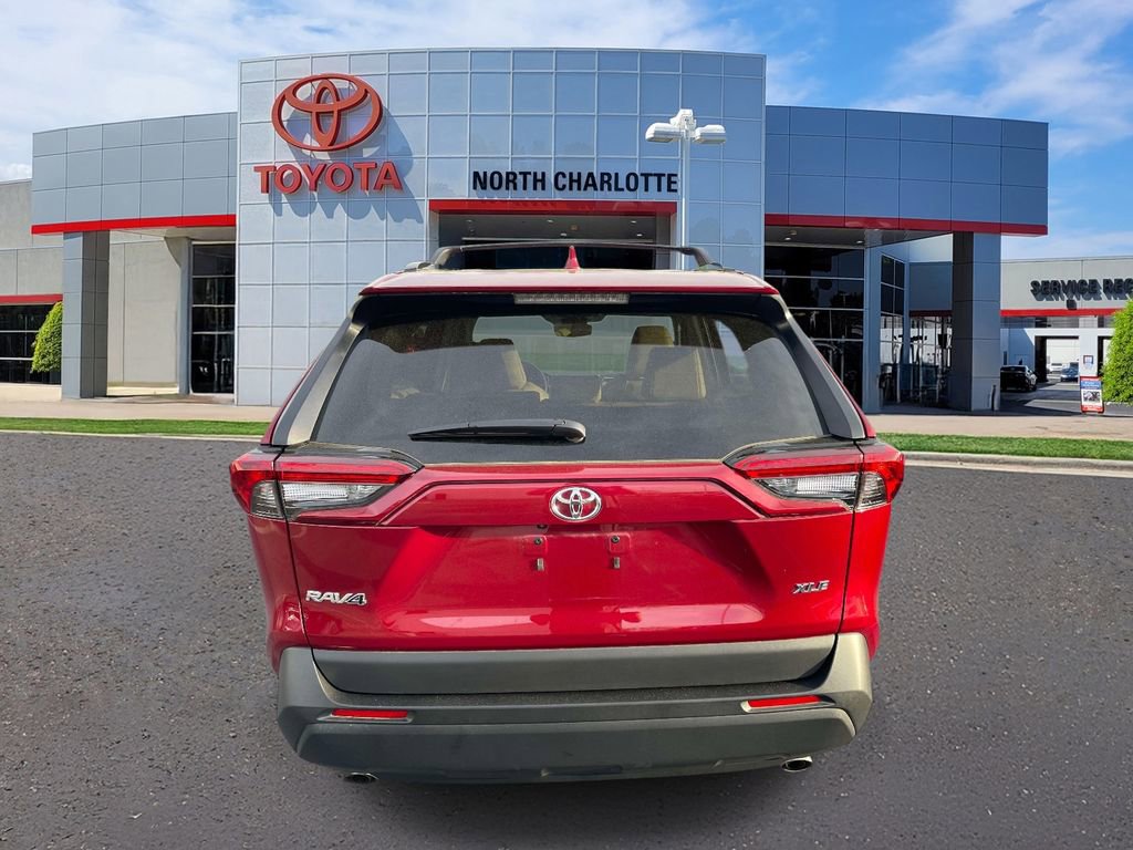Used 2025 Toyota RAV4 XLE Premium image 9