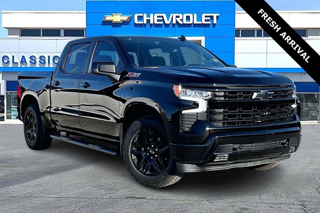 Used 2025 Chevrolet Silverado 1500 RST image 1
