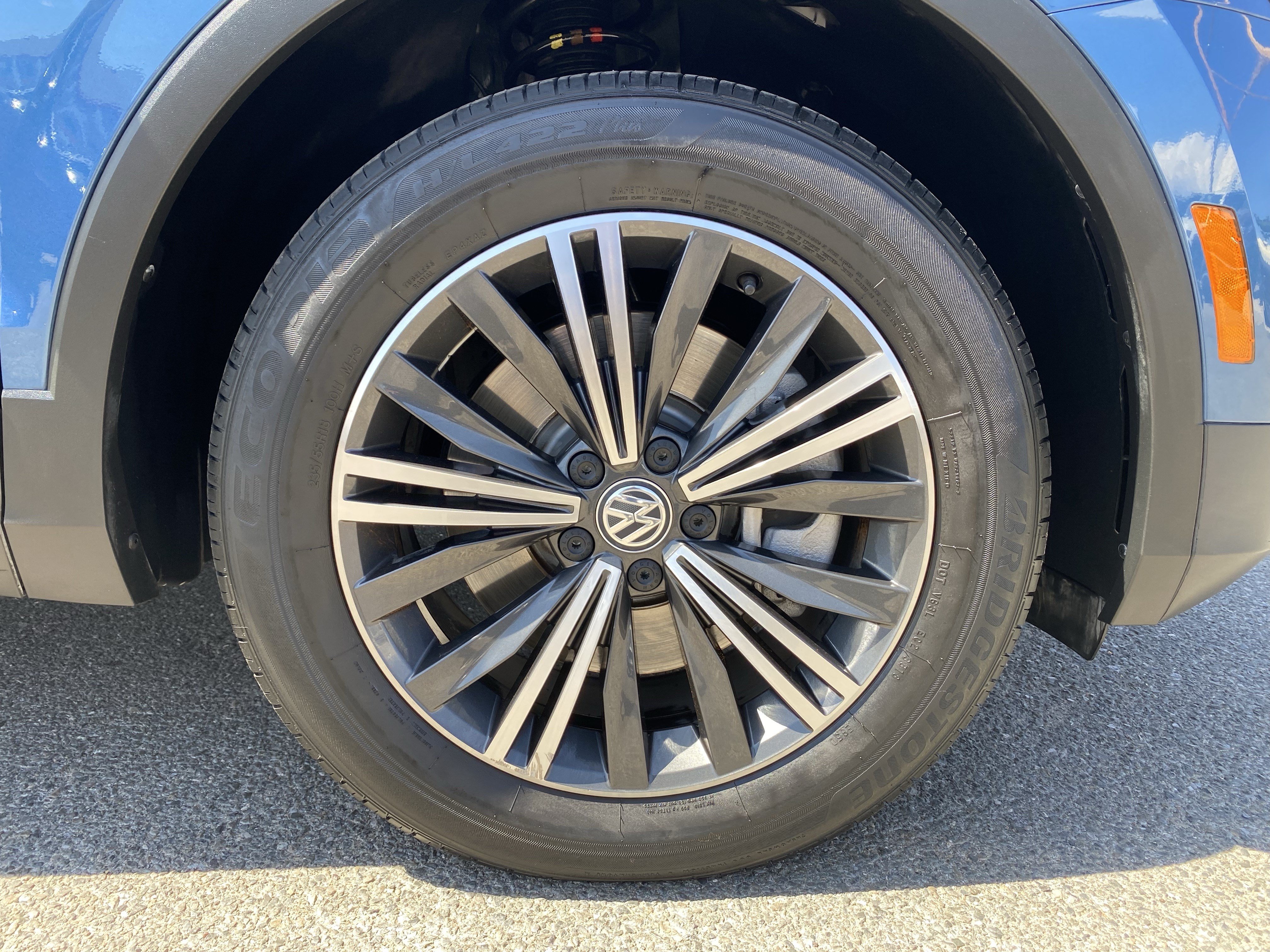 Used 2019 Volkswagen Tiguan SEL AWD/4WD image 11