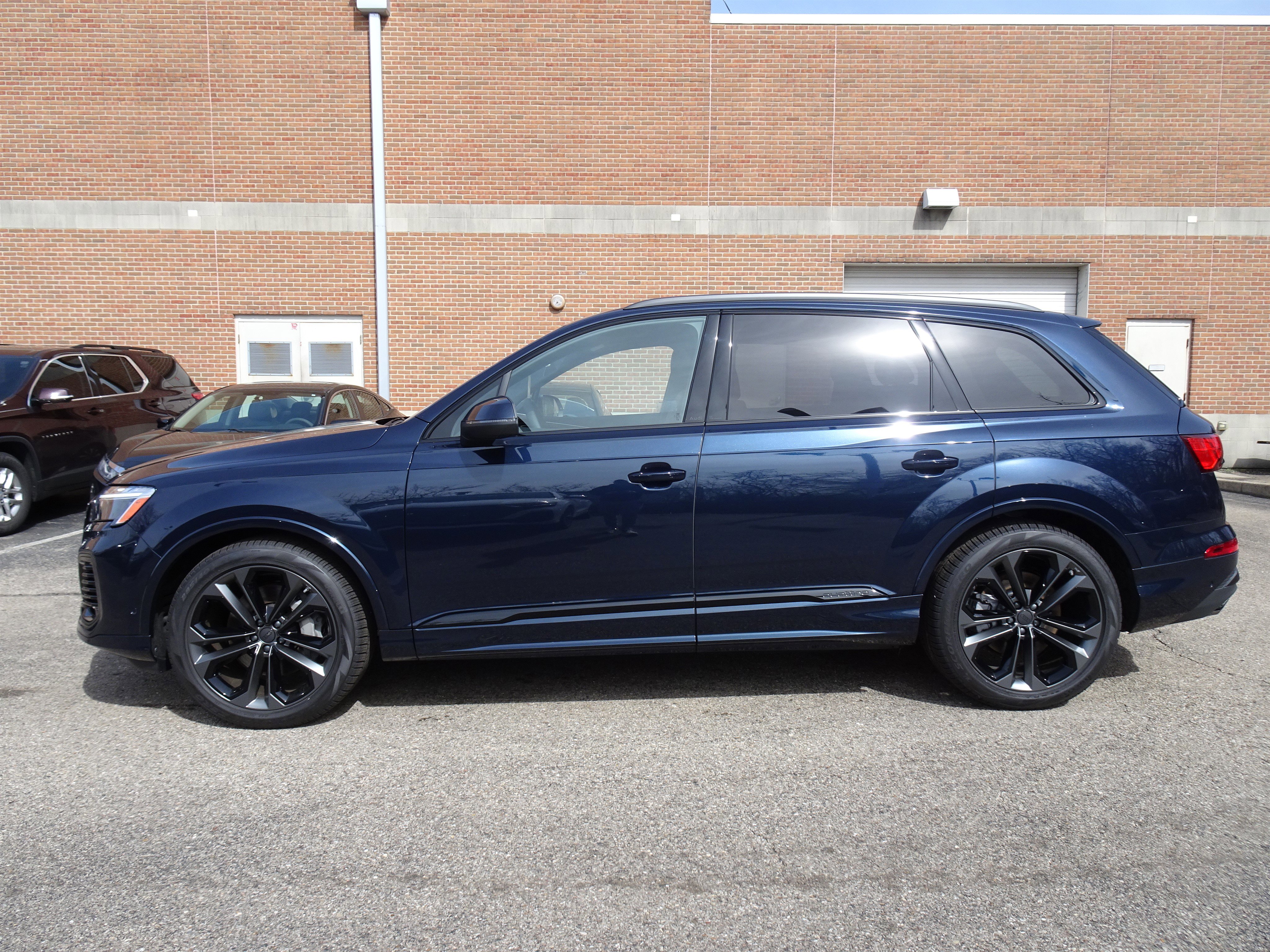 New 2026 Audi Q7 3.0T Premium Plus AWD/4WD image 2