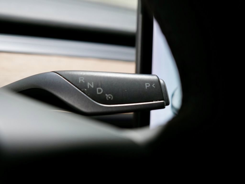 Used 2021 Tesla Model 3 Standard Range Plus image 22