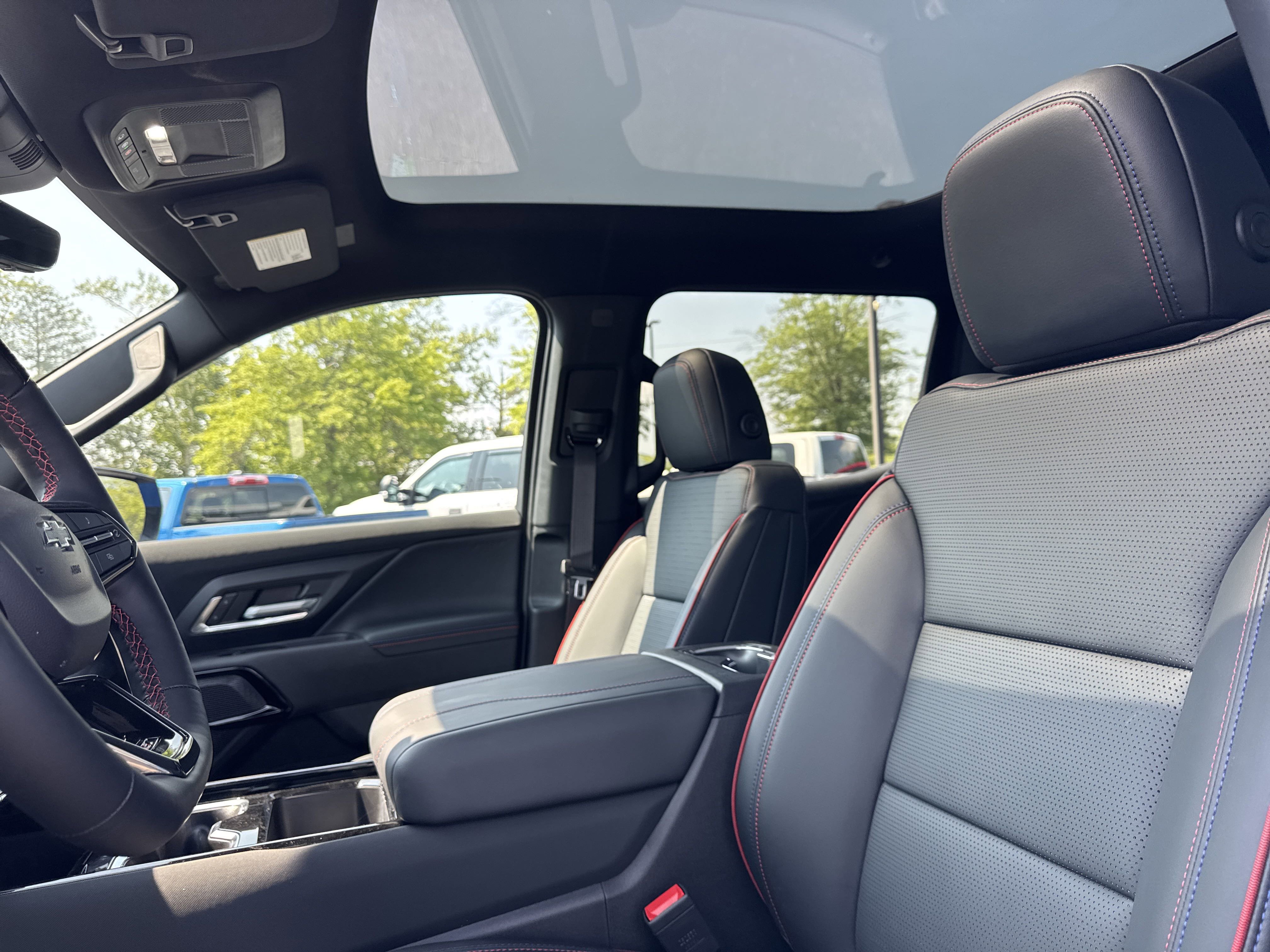 New 2025 Chevrolet Silverado EV RST image 29