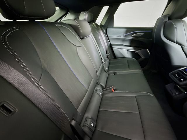 Used 2025 Cadillac Lyriq Luxury image 28