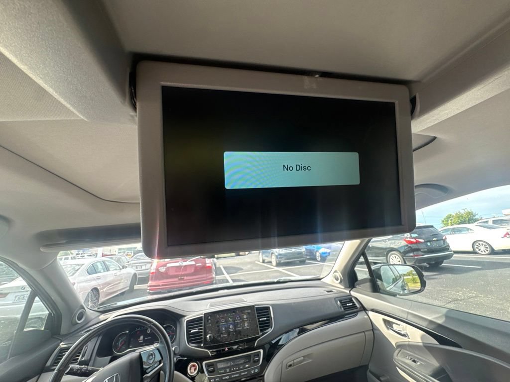 Used 2019 Honda Pilot Touring image 11