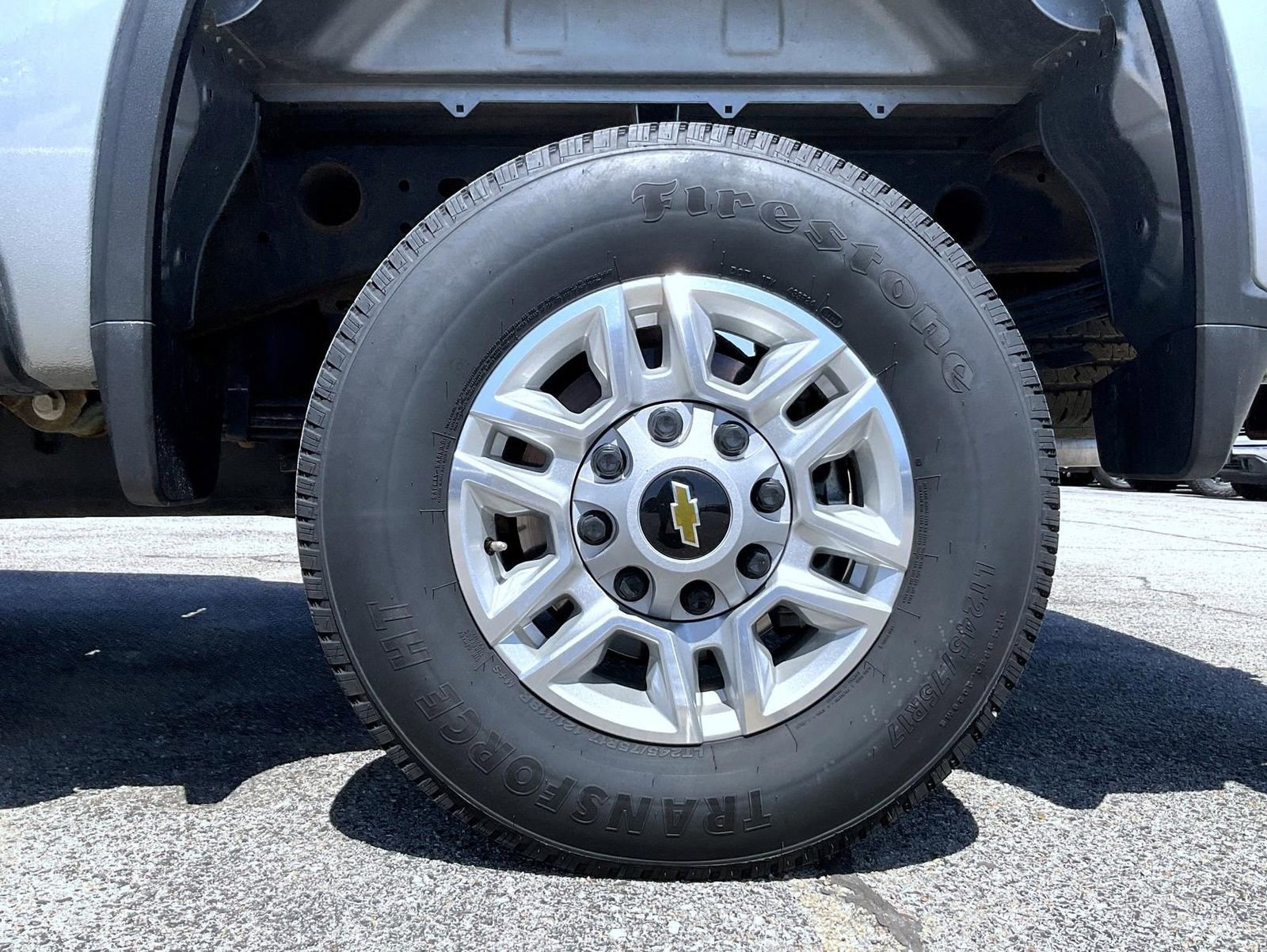 Used 2025 Chevrolet Silverado 2500 LT w/ Convenience Package image 23