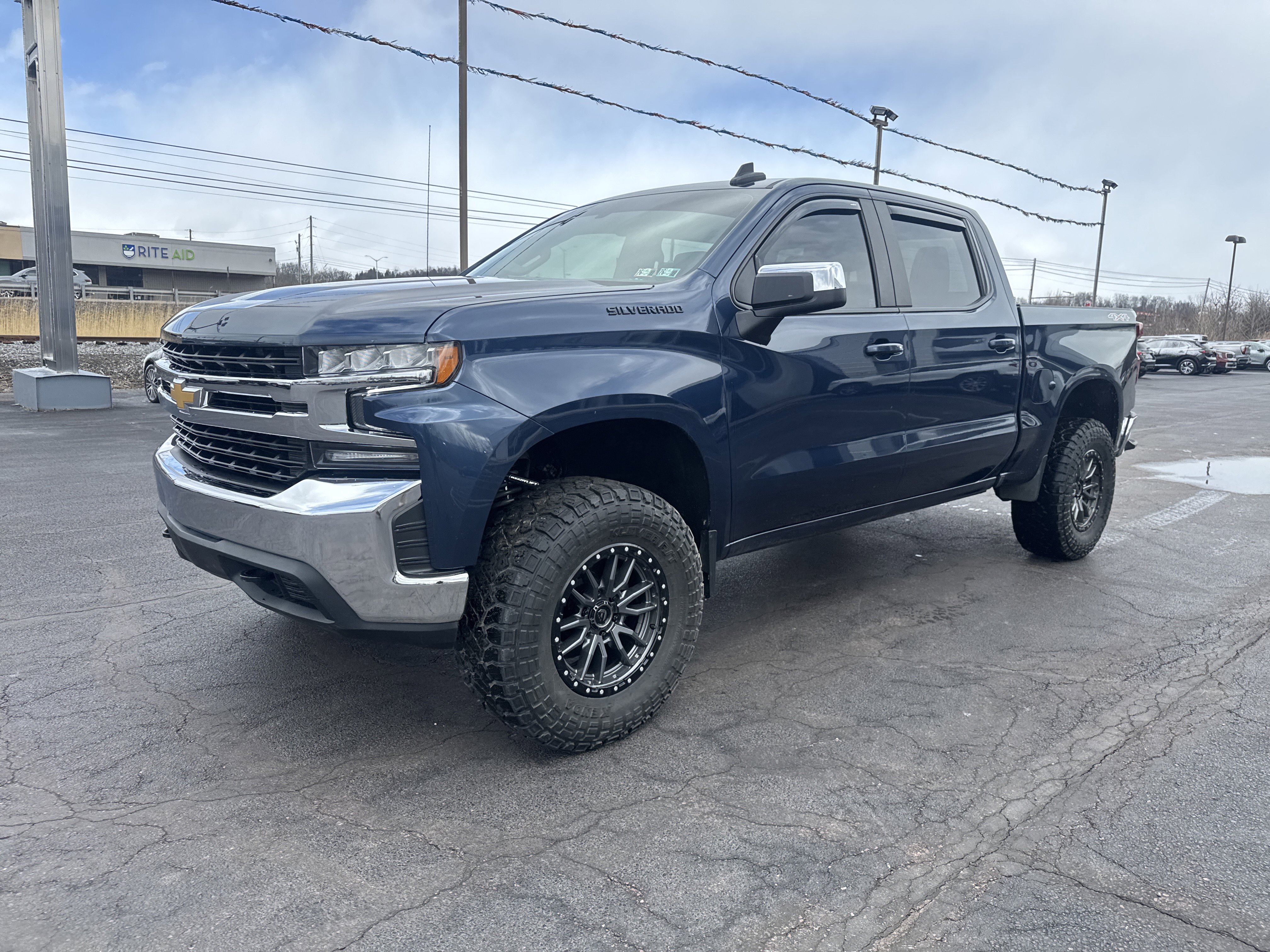 Used 2022 Chevrolet Silverado 1500 LT w/ Bed Protection Package image 8