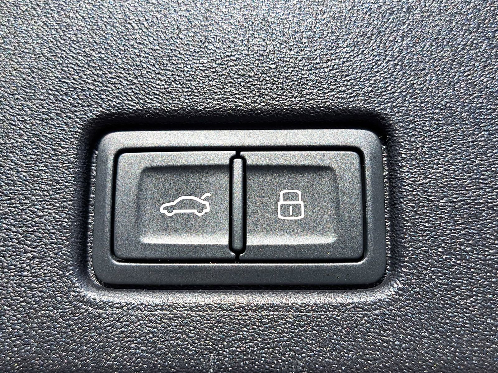 Certified 2024 Audi Q4 e-tron Premium image 13