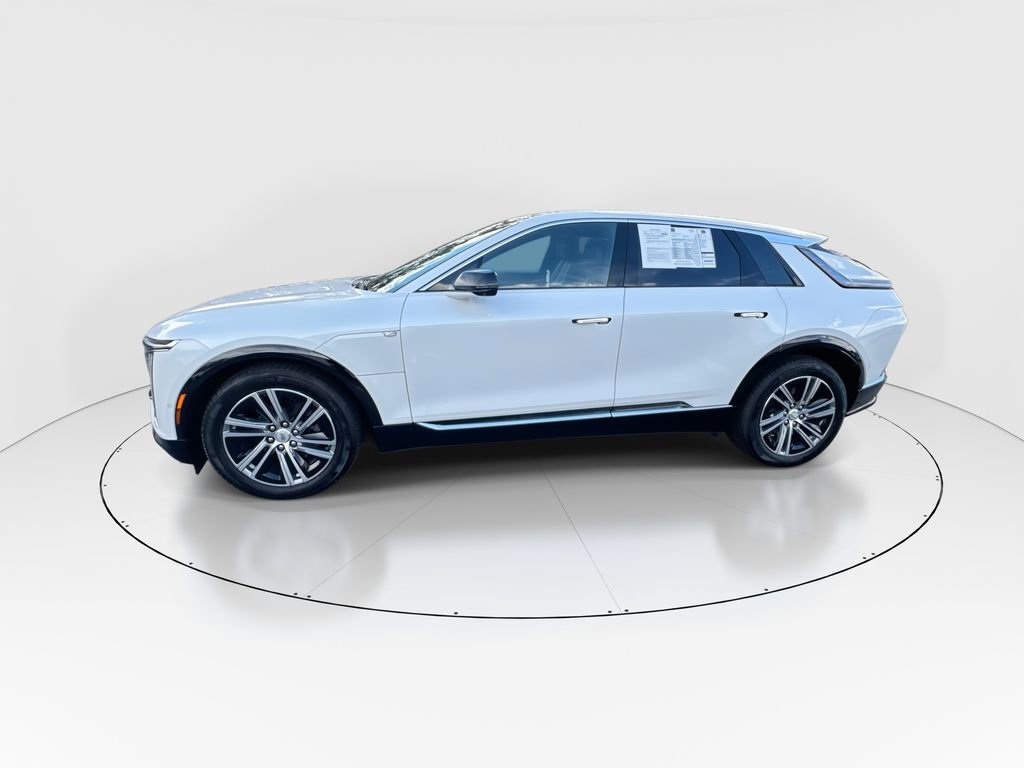 Used 2025 Cadillac Lyriq Luxury w/ LPO, Floor Liner Package image 5