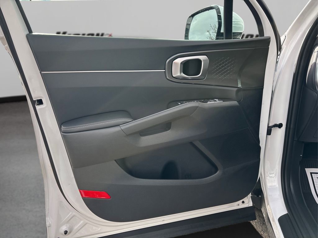 New 2026 Kia Sorento S w/ S Panoramic Sunroof Package image 16