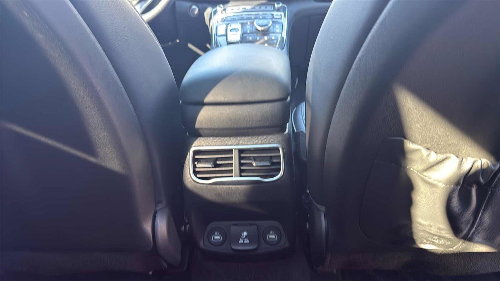 Used 2021 Hyundai Santa Fe Limited image 25