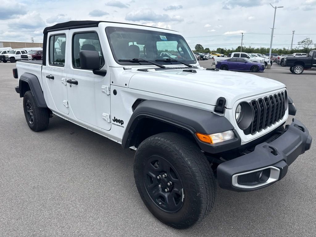 Used 2024 Jeep Gladiator Sport AWD/4WD image 3