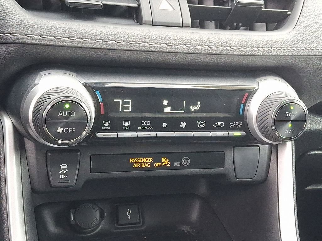 Used 2022 Toyota RAV4 XLE image 16