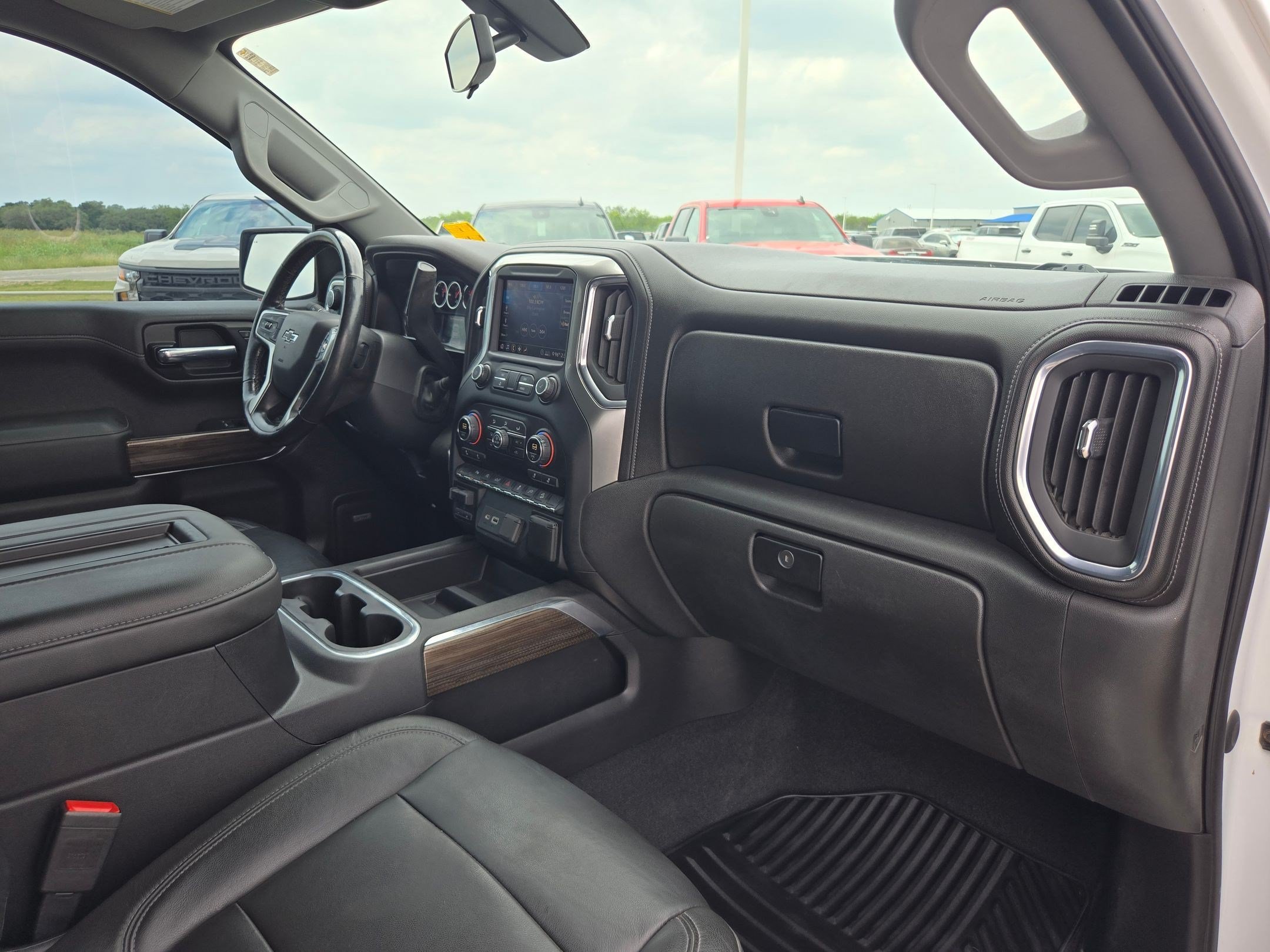 Certified 2020 Chevrolet Silverado 1500 RST w/ Texas Edition AWD/4WD image 24