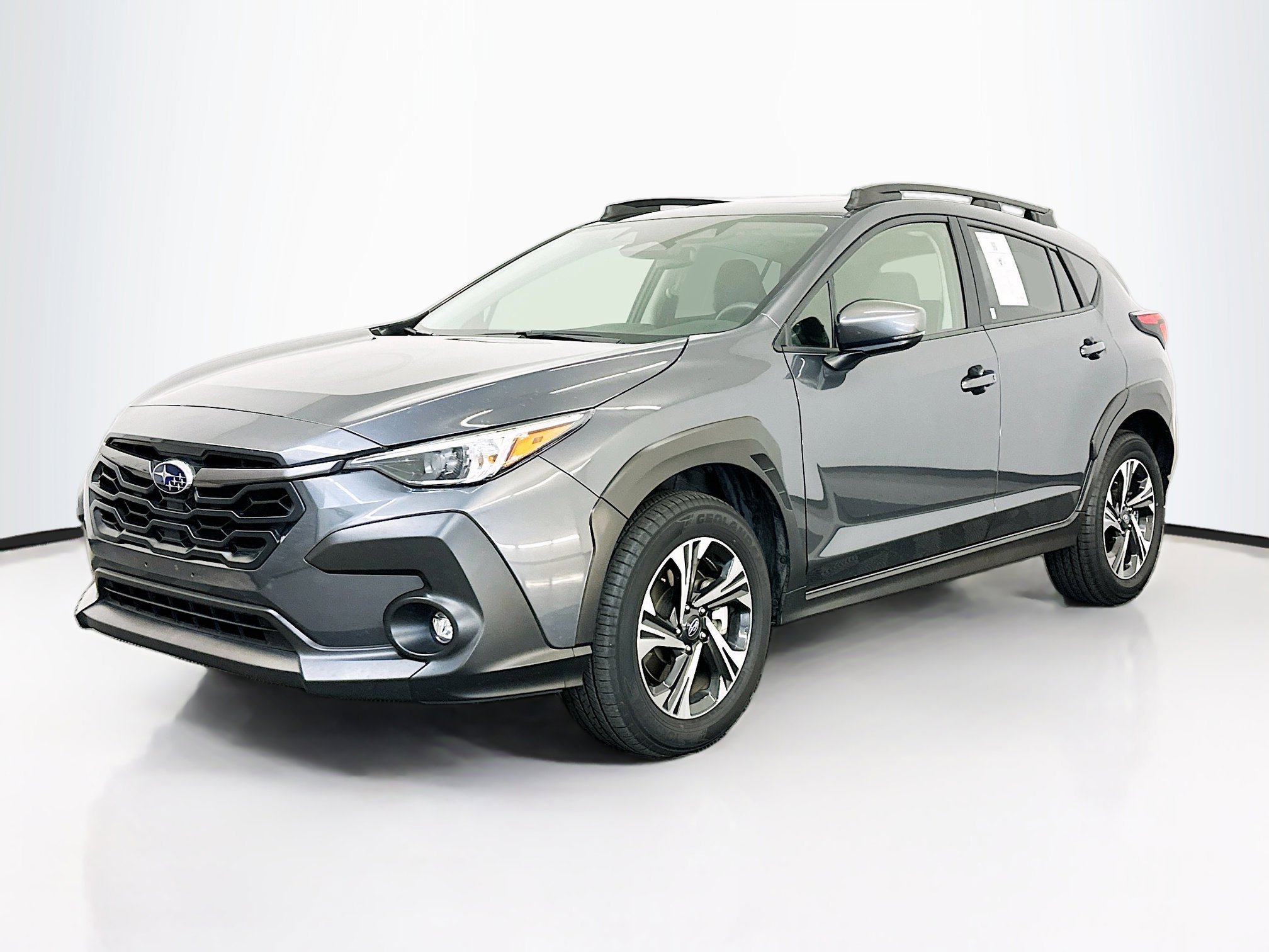 Used 2024 Subaru Crosstrek 2.0i Premium image 3