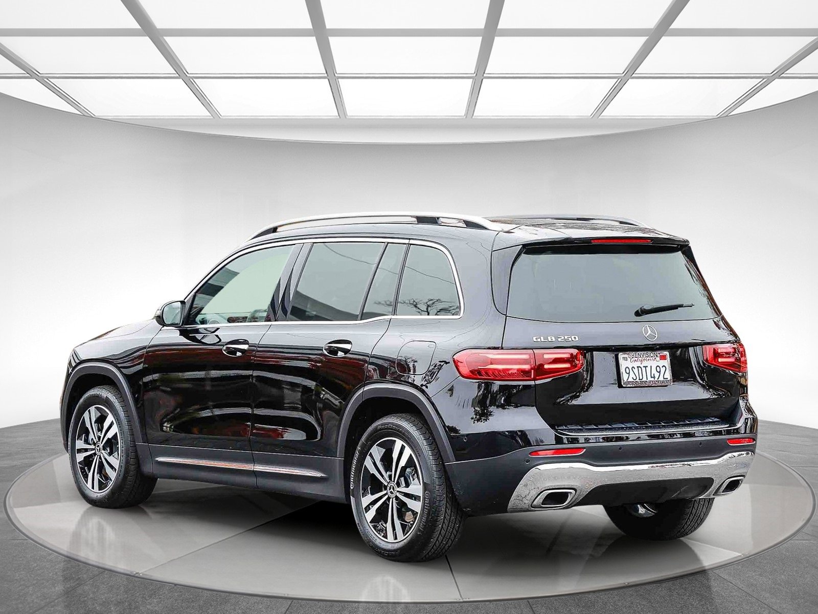 Certified 2025 Mercedes-Benz GLB 250 GLB 250 image 2