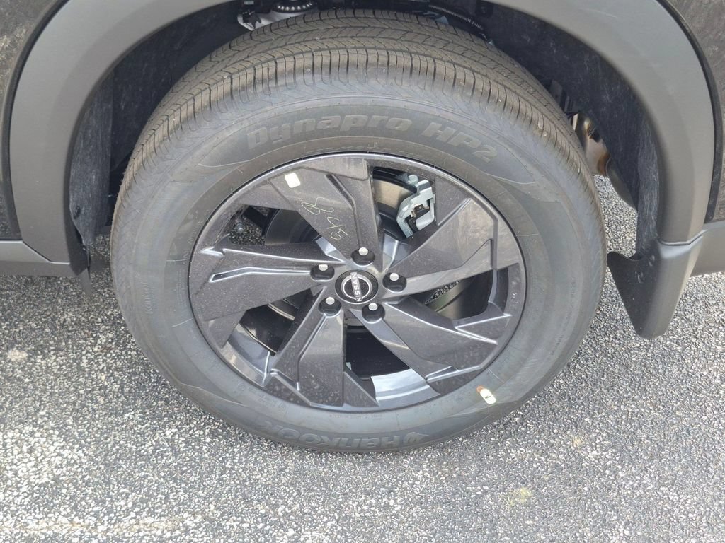 New 2026 Nissan Rogue SV w/ Cold Weather Package AWD/4WD image 12