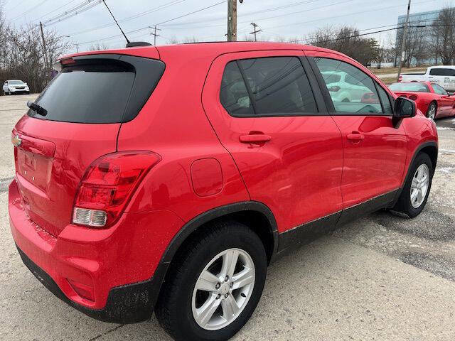 Used 2020 Chevrolet Trax LS w/ Tint and Cruise Package image 7