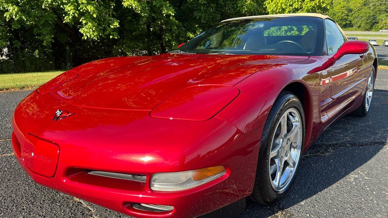 Used 2001 Chevrolet Corvette Convertible w/ Preferred Equipment Group2 RWD image 5