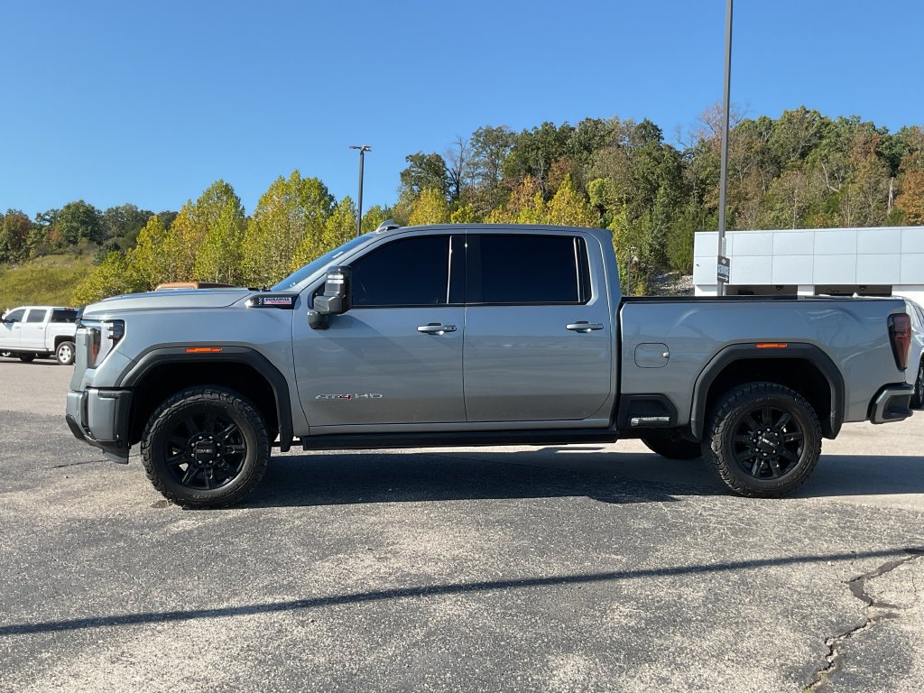 Used 2024 GMC Sierra 2500 AT4 w/ AT4 Premium Plus Package AWD/4WD image 5