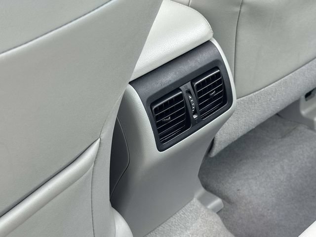 Used 2015 Toyota Camry XLE FWD image 18