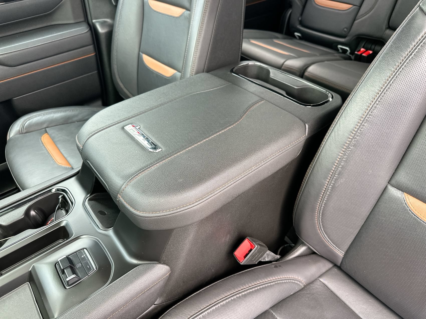 Used 2025 GMC Sierra 2500 AT4 AWD/4WD image 22