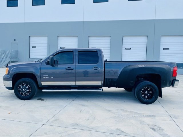 Used 2010 GMC Sierra 3500 SLT image 8