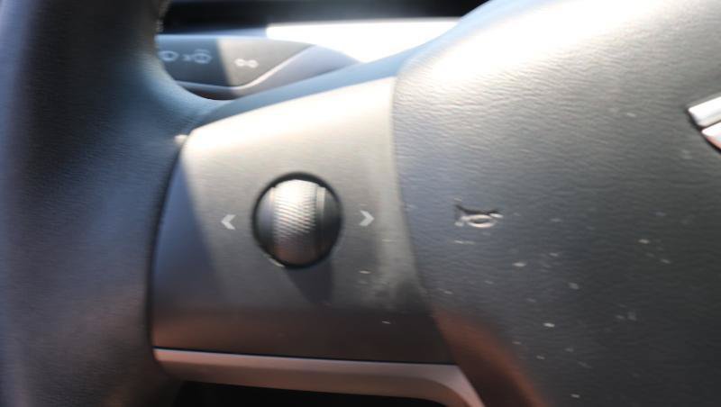 Used 2020 Tesla Model 3 Standard Range RWD image 11