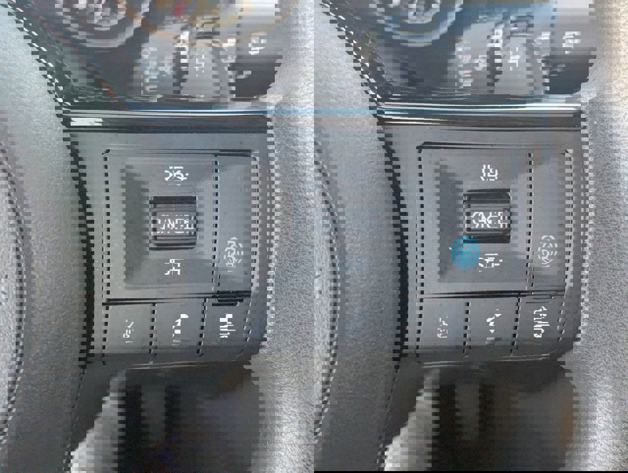 Certified 2023 Nissan Rogue SV FWD image 27