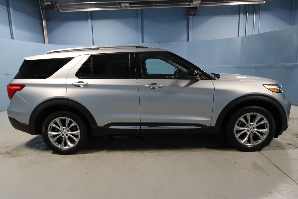 Used 2022 Ford Explorer Limited w/ Equipment Group 301A image 38