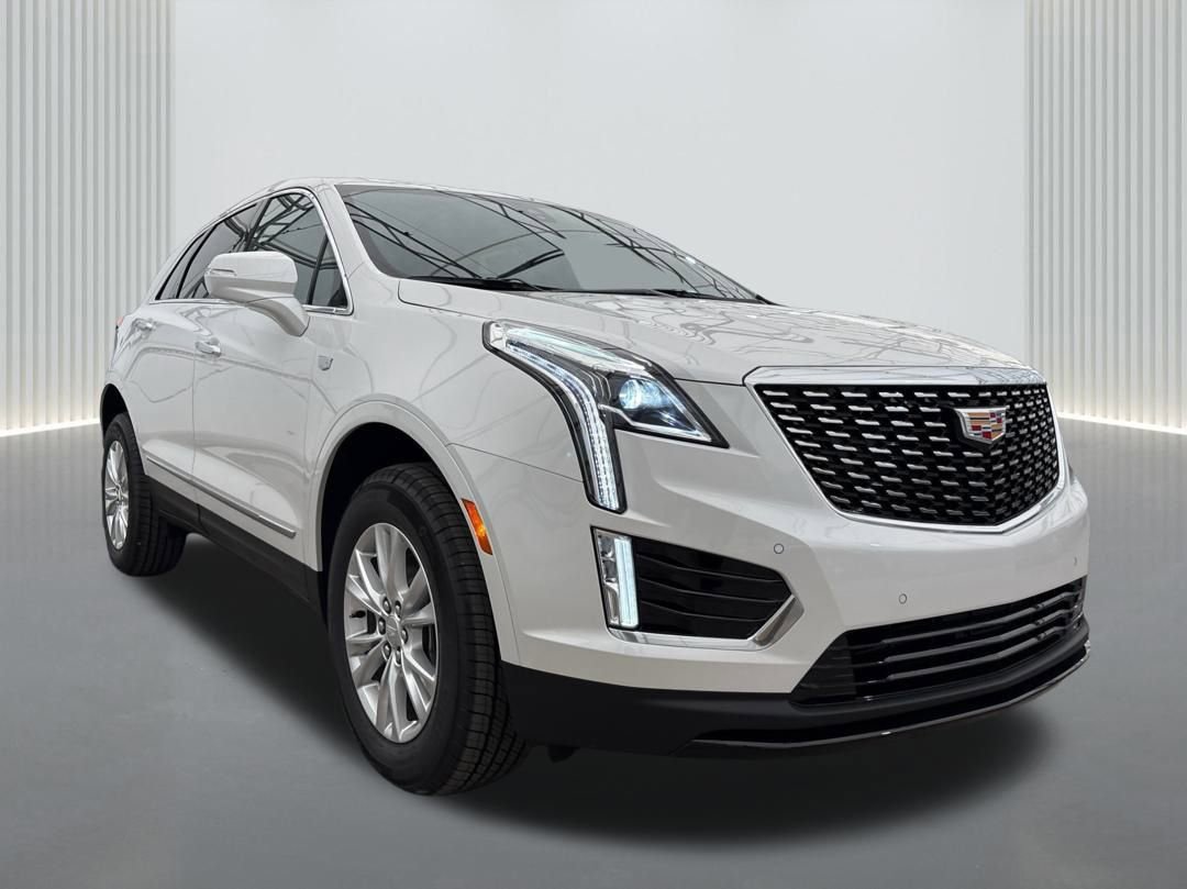 New 2025 Cadillac XT5 Luxury image 3