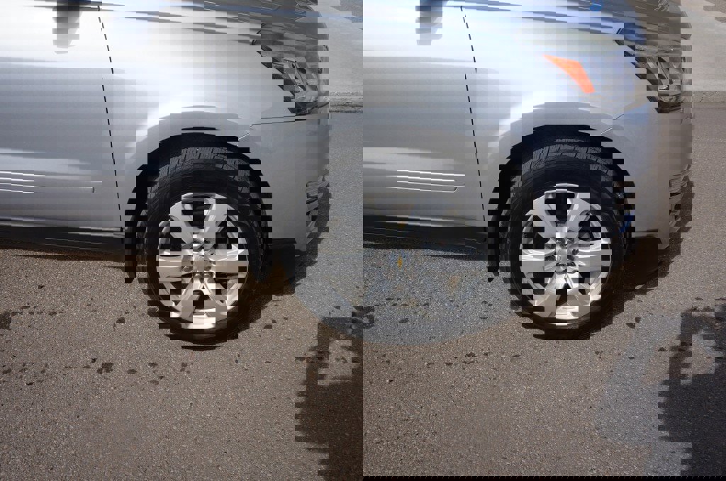 Used 2016 Chevrolet Traverse LT w/ Style and Technology Package image 2