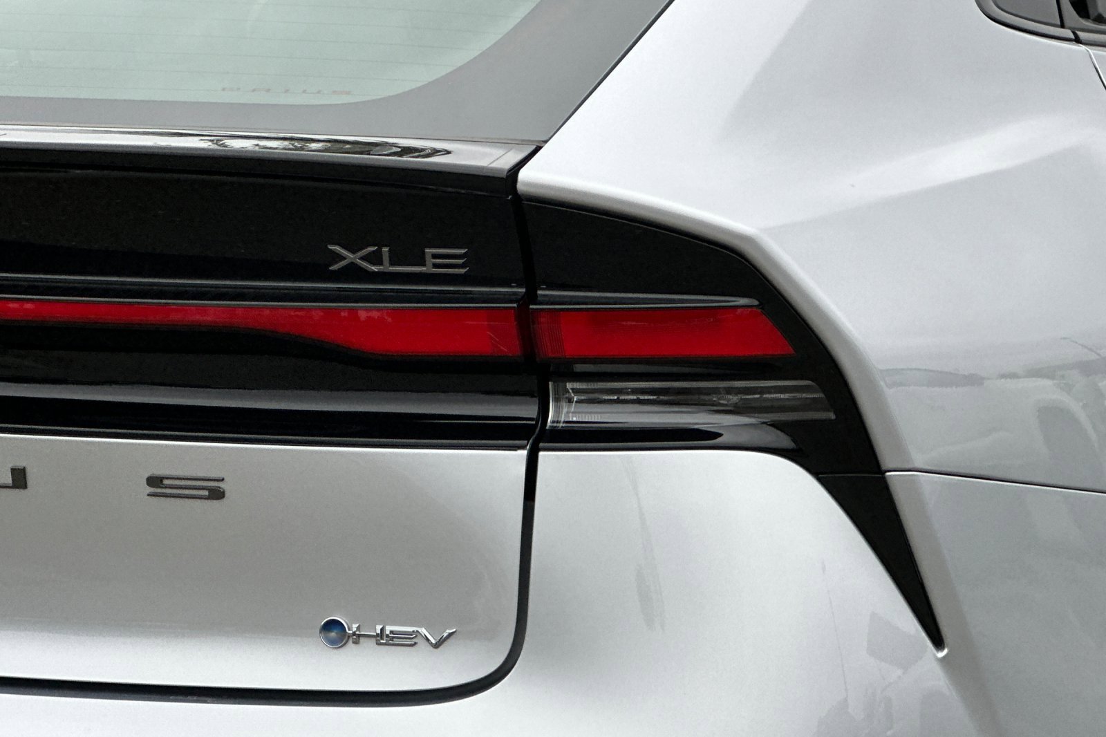 Used 2024 Toyota Prius LE image 26