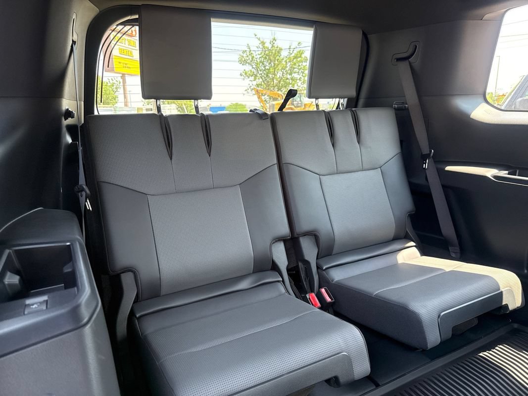 Used 2026 Lexus GX 550 w/ Accessory Package (2T) AWD/4WD image 16