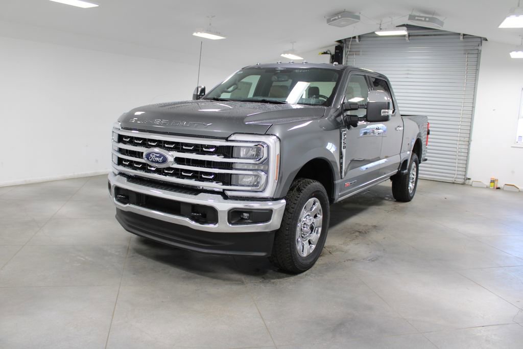 New 2026 Ford F250 Lariat w/ Chrome Package image 3