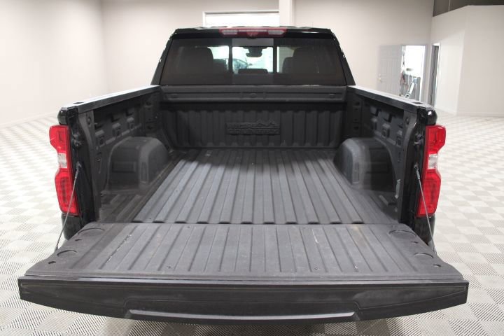 Used 2023 Chevrolet Silverado 1500 High Country w/ High Country Premium Package AWD/4WD image 14
