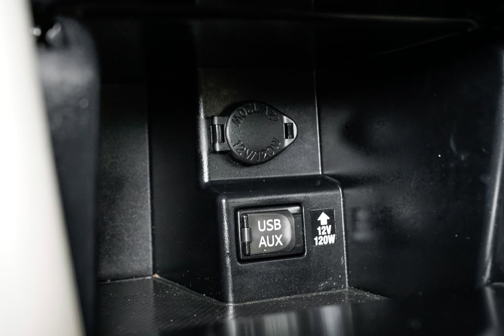 Used 2013 Toyota Camry LE image 17