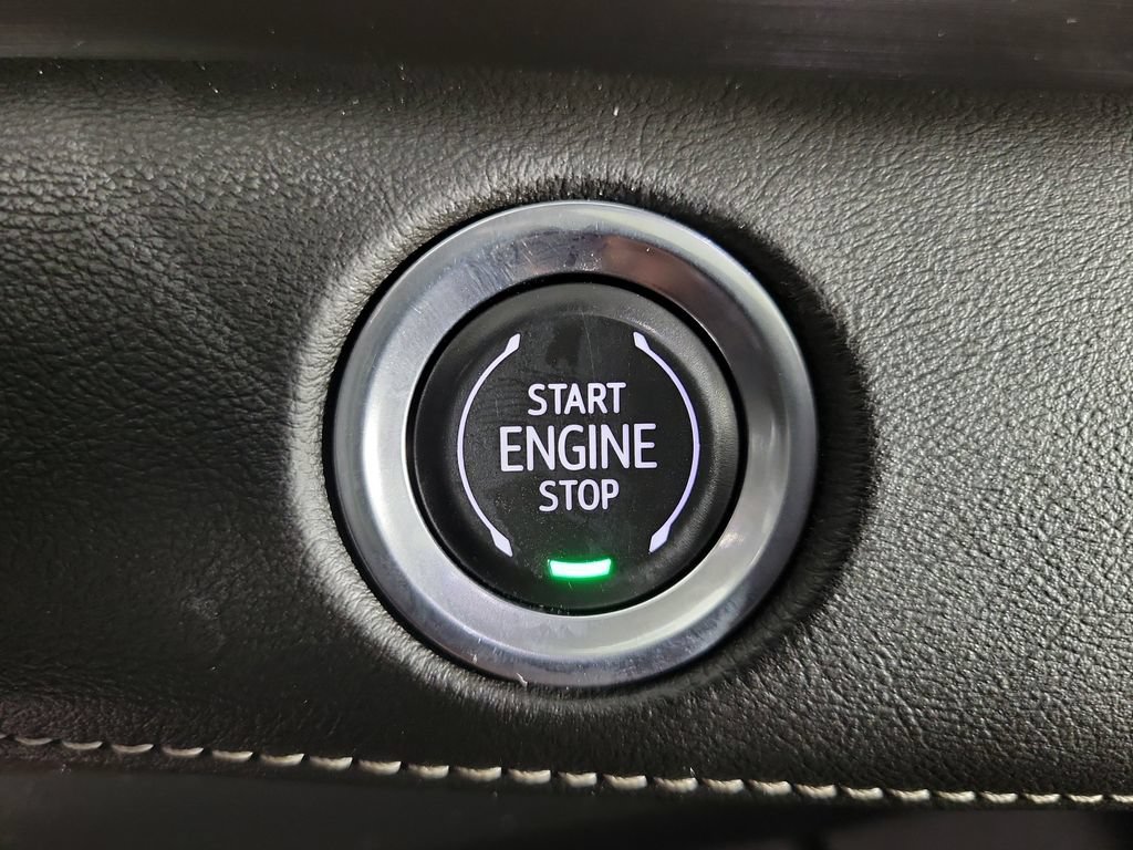 Used 2022 Cadillac Escalade Sport w/ Touring Package AWD/4WD image 31