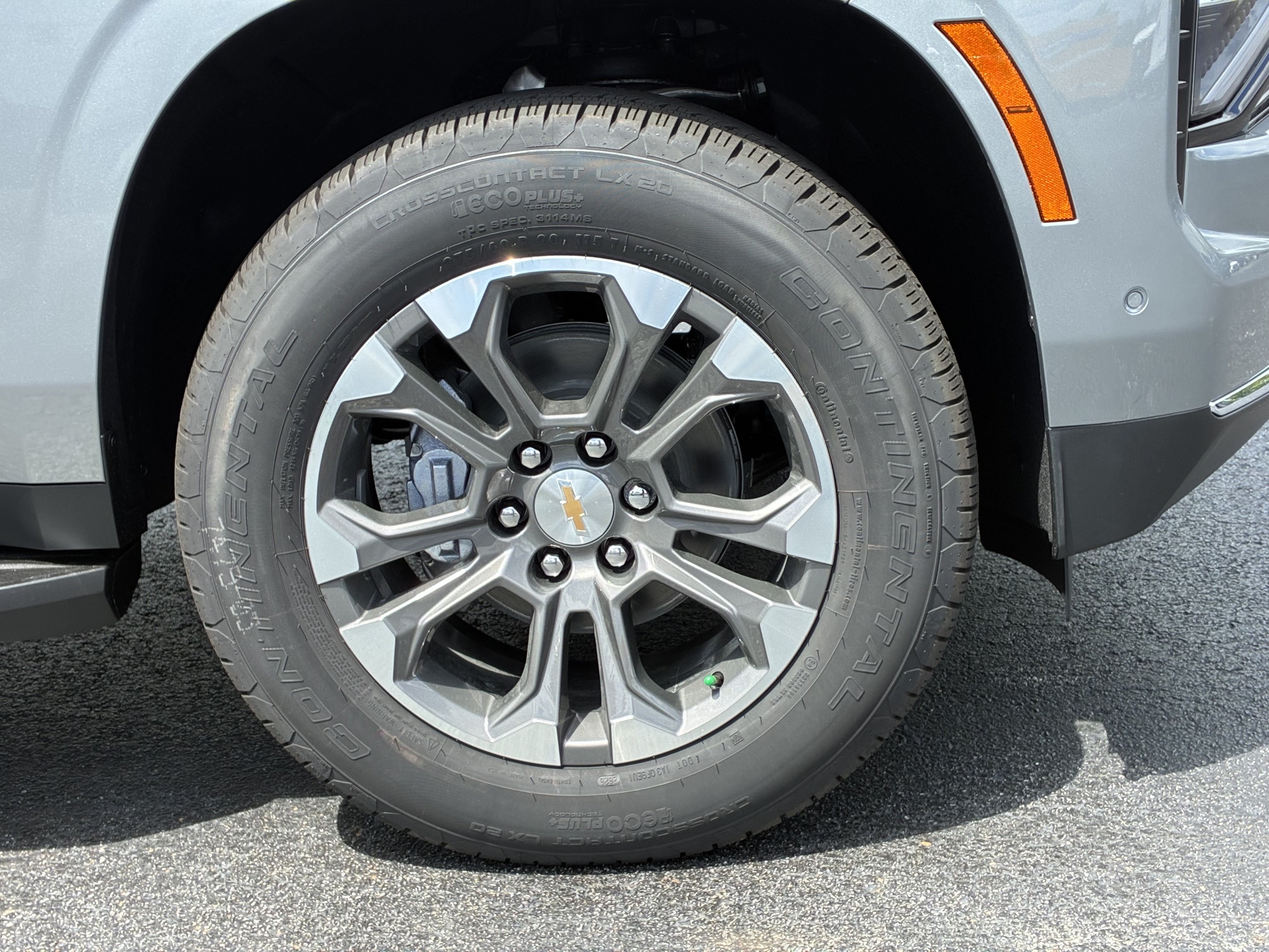 New 2026 Chevrolet Suburban LS w/ Max Trailering Package RWD image 6
