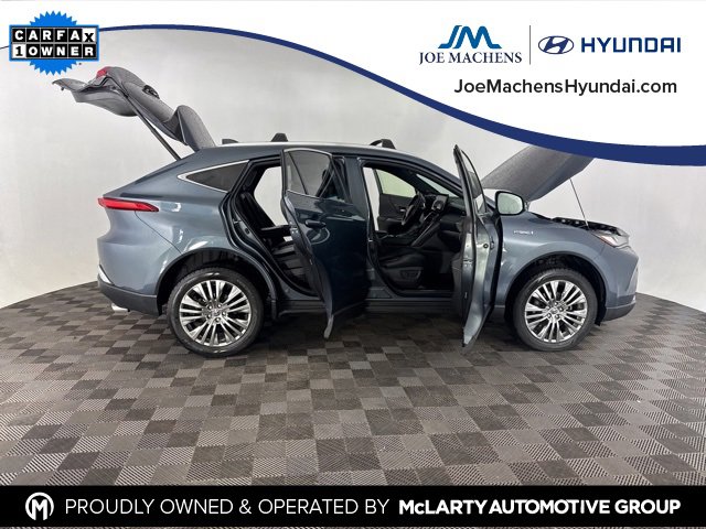 Used 2021 Toyota Venza Limited w/ Advanced Technology Package image 14