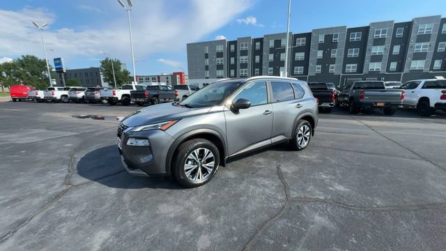 Used 2023 Nissan Rogue SV w/ SV Premium B Package AWD/4WD image 4