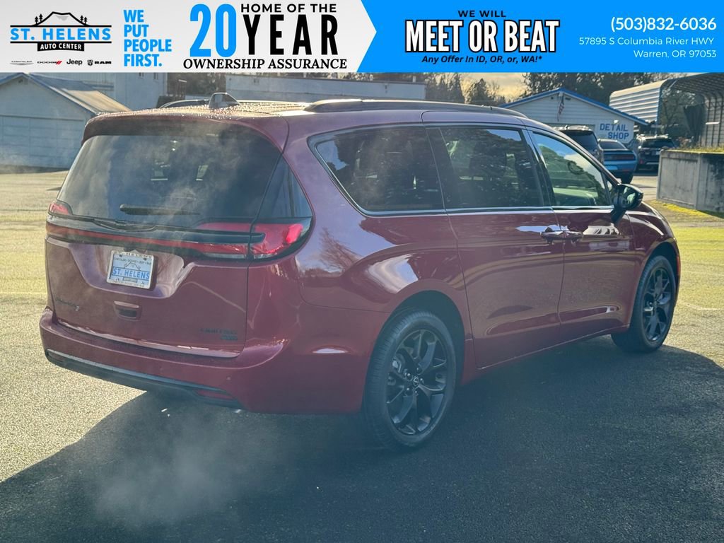 New 2026 Chrysler Pacifica Limited image 9