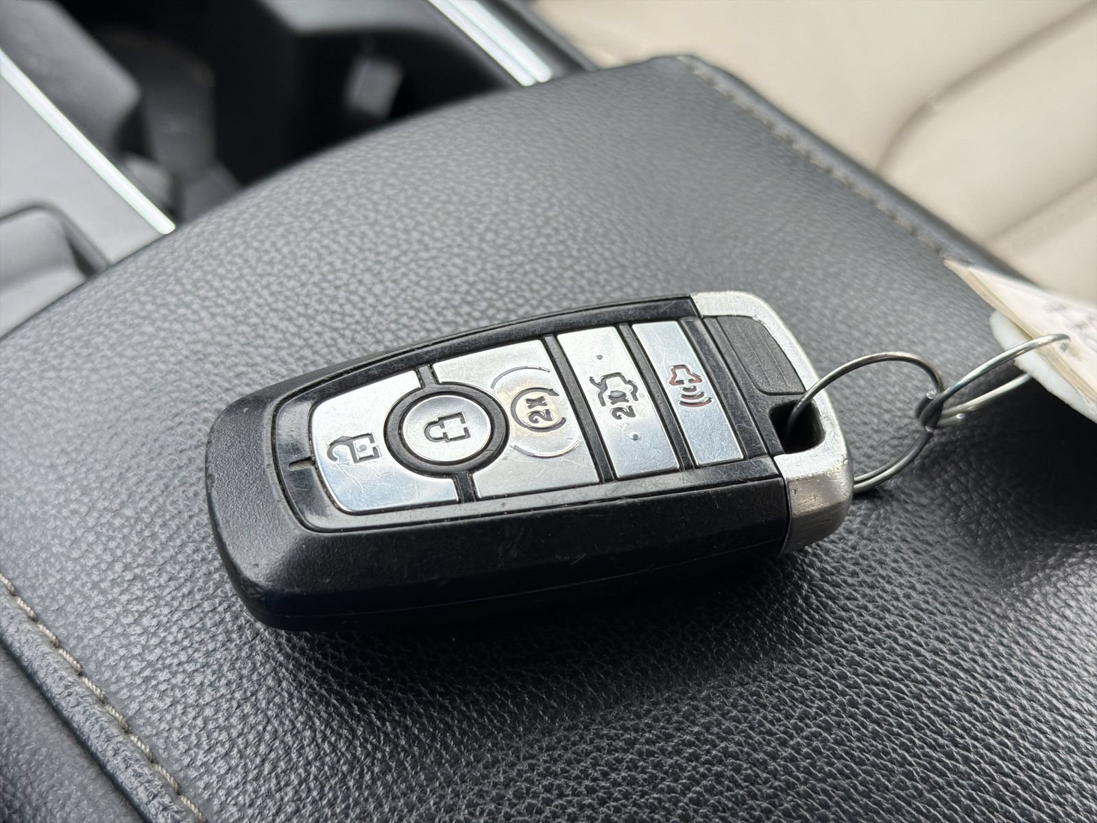 Used 2019 Ford Fusion SEL FWD image 36